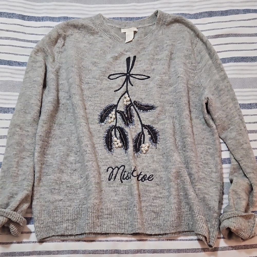H&M Gray Sweater M with Mistletoe Design
